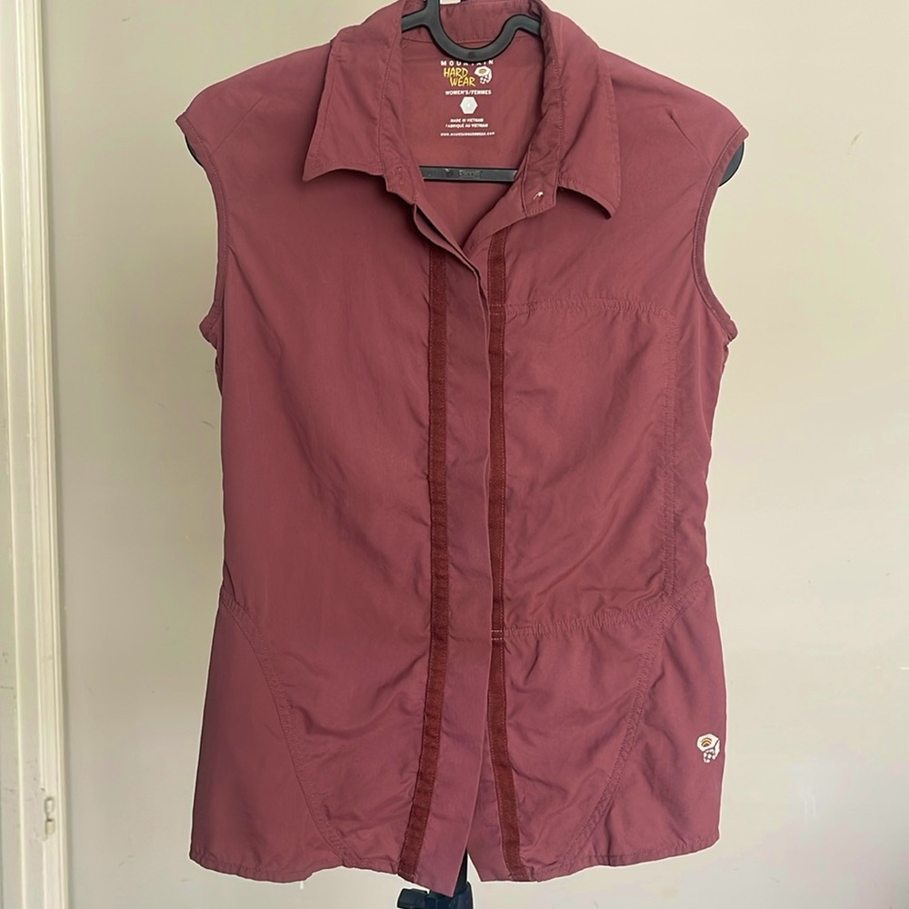 Mountain Hardwear Sleeveless Hiking Shirt Womens Size 4 Red Button Up Stretch